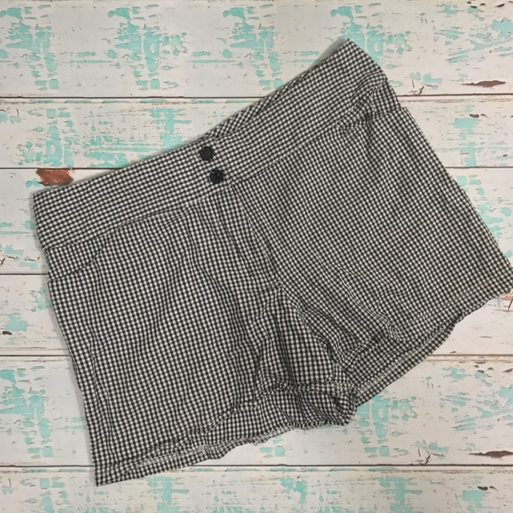 Black and White Gingham Shorts size Small